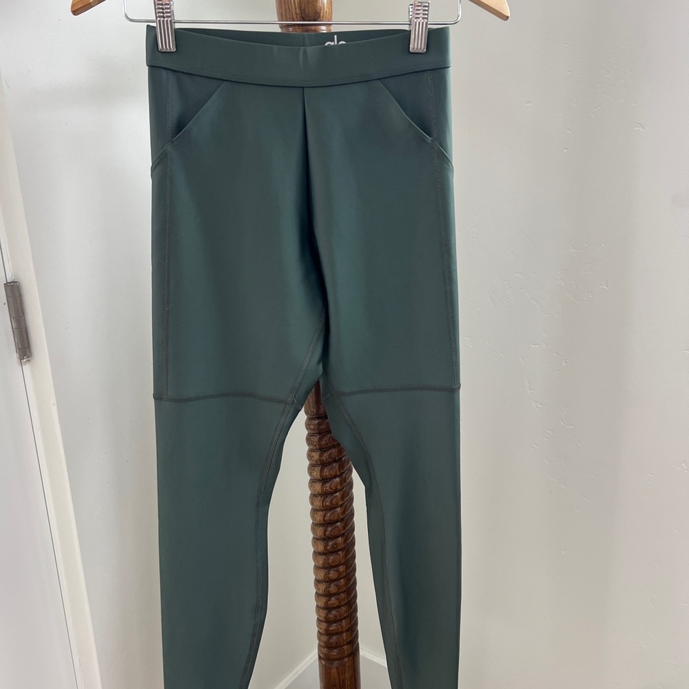 ALO Yoga Dark Green Leggings